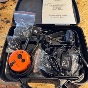 E Collar Technologies ET-300 Off Leash Dog Training System with Case